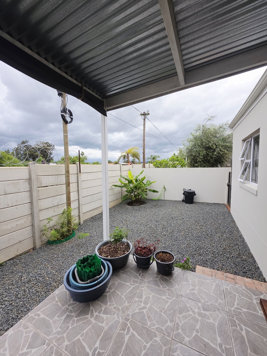 2 Bedroom Property for Sale in Oudtshoorn North Western Cape
